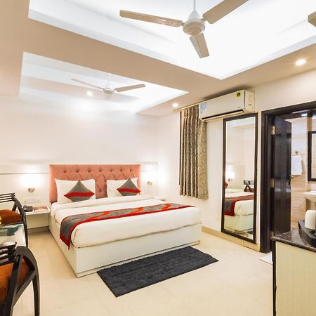 Hotel The Gold Inn - Karol Bagh Delhi Bagian luar foto