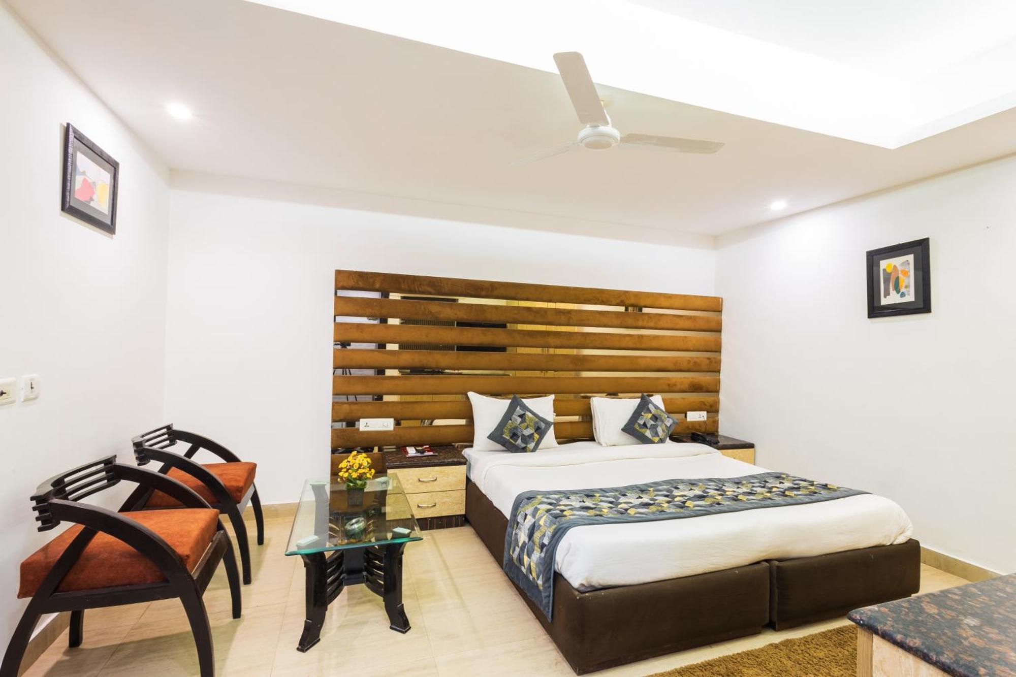 Hotel The Gold Inn - Karol Bagh Delhi Bagian luar foto
