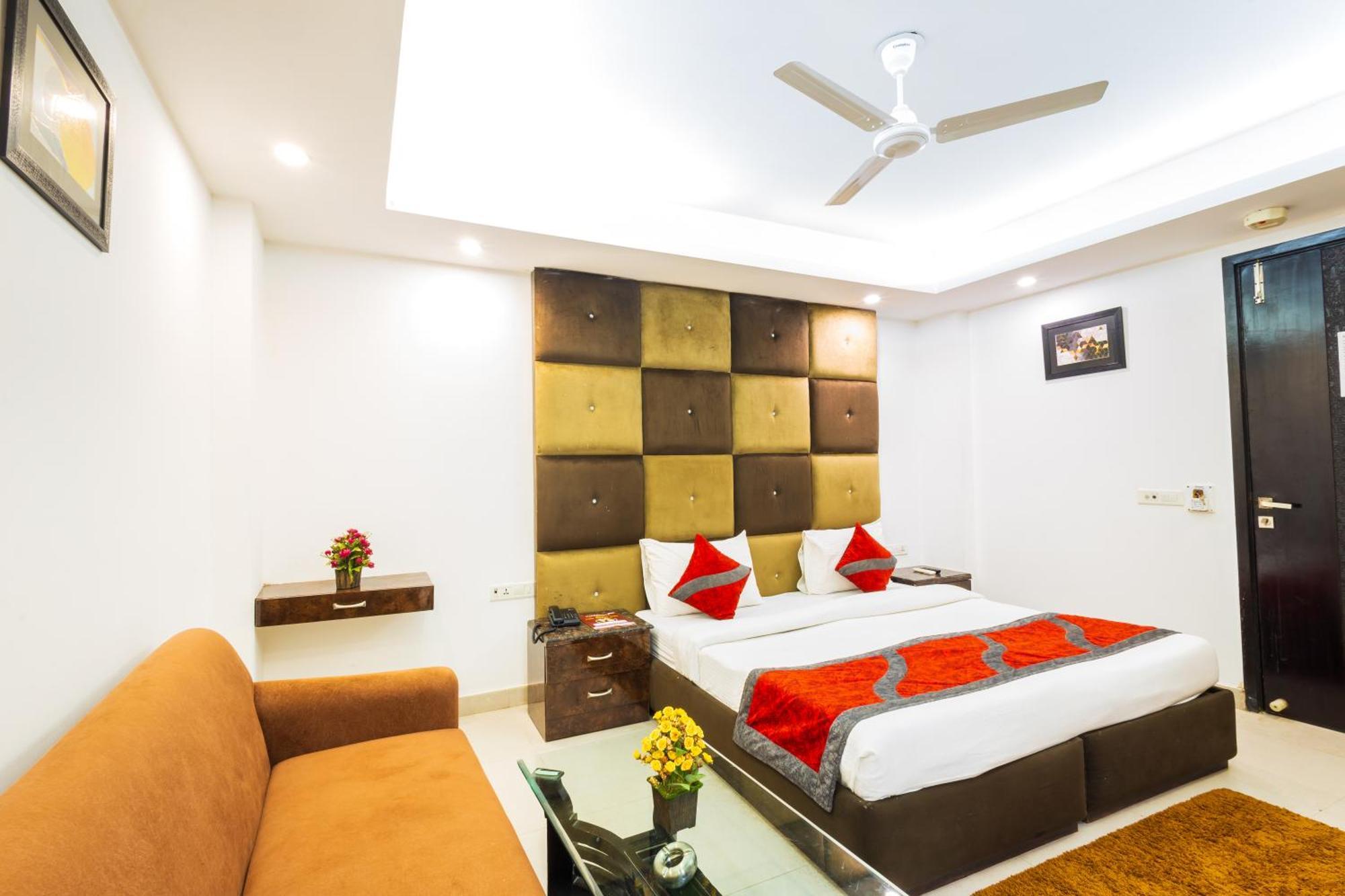 Hotel The Gold Inn - Karol Bagh Delhi Bagian luar foto